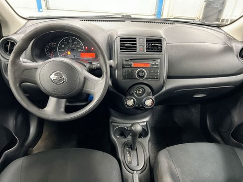 Used 2014 Nissan Versa S FWD image 10