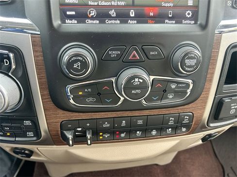 Used 2018 RAM 1500 Laramie w/ Convenience Group image 23