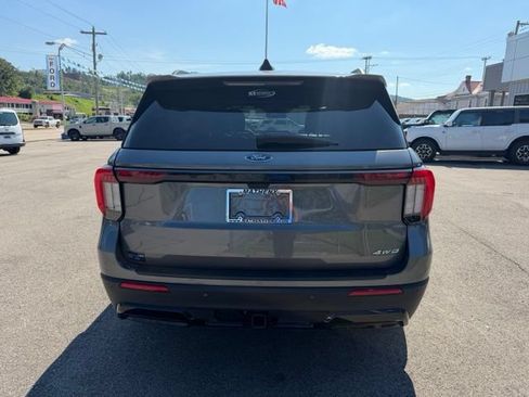 Used 2026 Ford Explorer ST-Line w/ ST-Line Street Pack AWD/4WD image 5