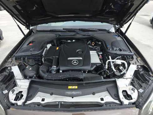 Used 2018 Mercedes-Benz E 300 w/ Premium 1 Package image 8