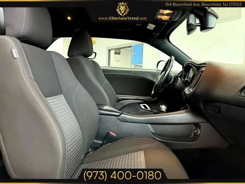 Used 2020 Dodge Challenger SXT image 21