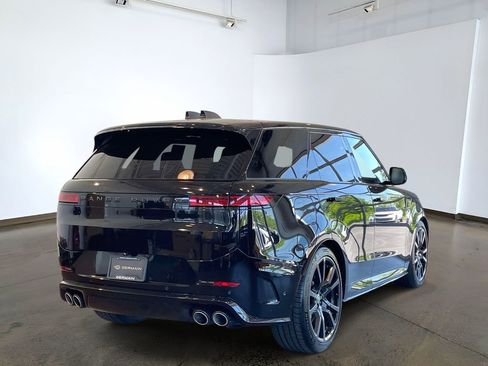 Used 2024 Land Rover Range Rover Sport AWD/4WD image 4