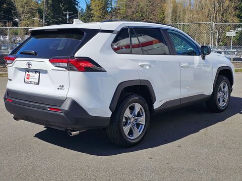 Certified 2025 Toyota RAV4 LE image 7