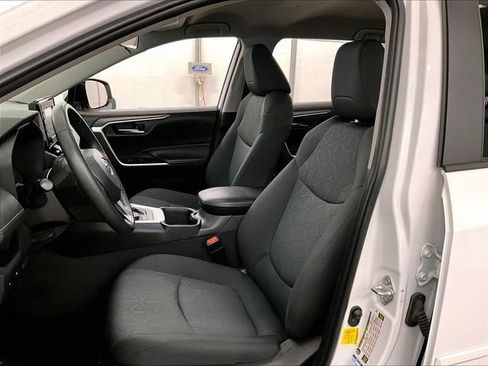 Used 2022 Toyota RAV4 XLE w/ XLE Grade Weather Package AWD/4WD image 24
