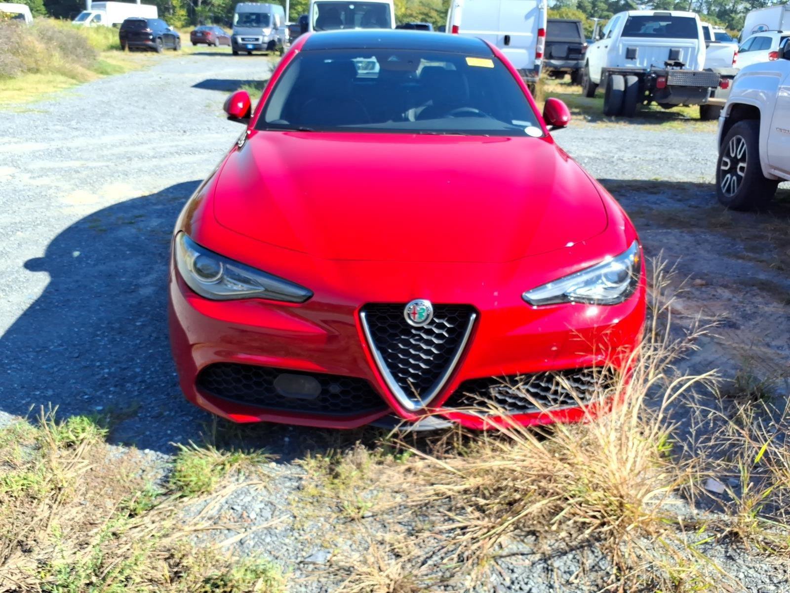 Used 2023 Alfa Romeo Giulia Ti w/ Active Assist Plus Package AWD/4WD image 4