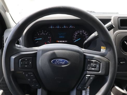 Used 2023 Ford E-450 and Econoline 450 Super Duty RWD image 18