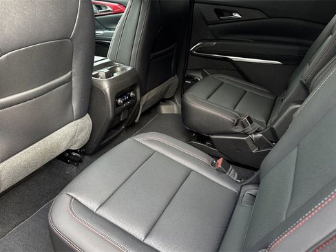 New 2026 Chevrolet Traverse Z71 image 12