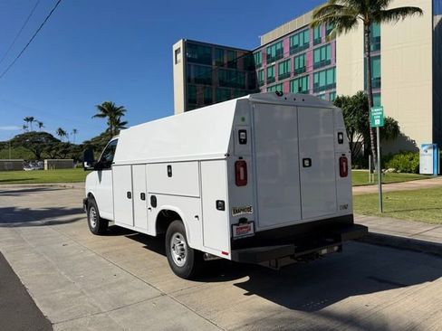 New 2025 Chevrolet Express 3500 w/ Power Convenience Package RWD image 5