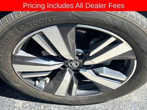 Used 2021 Nissan Rogue SL w/ Premium Package FWD image 2