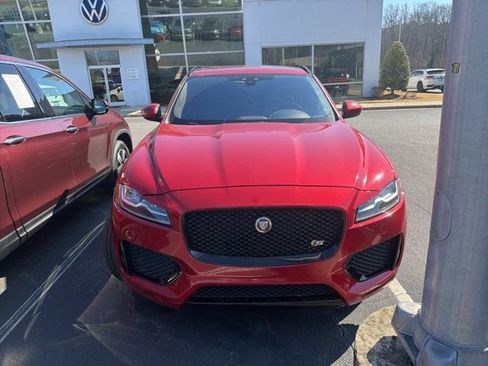 Used 2019 Jaguar F-PACE S image 5