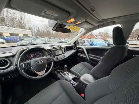 Used 2018 Toyota RAV4 Adventure image 8