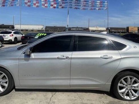 Used 2017 Chevrolet Impala LT image 3