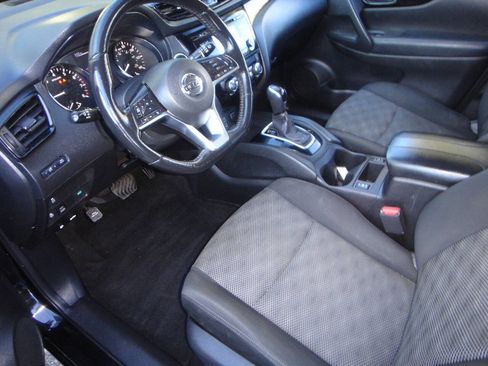 Used 2018 Nissan Rogue Sport SV w/ SV All-Weather Package image 7