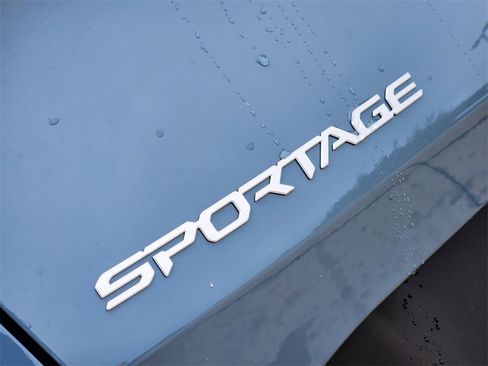 New 2026 Kia Sportage EX image 8