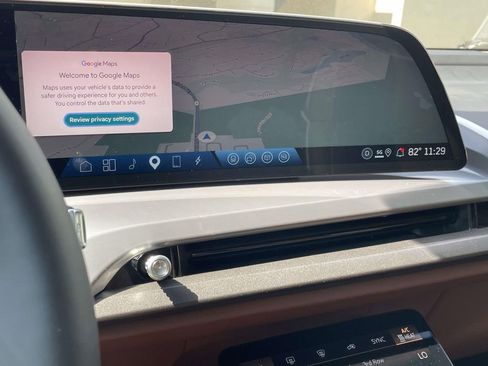 New 2026 Cadillac Vistiq Platinum image 28