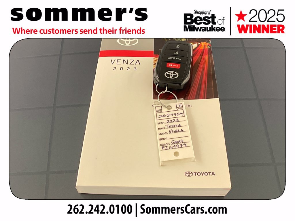 Used 2023 Toyota Venza Limited AWD/4WD image 25