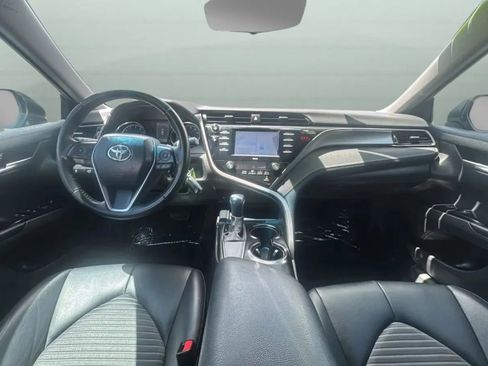 Used 2020 Toyota Camry SE w/ Carpet Mat Package FWD image 10