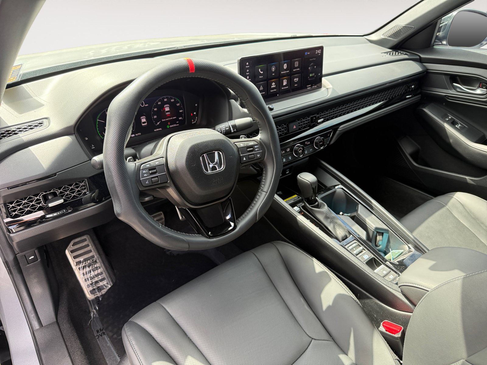 Used 2025 Honda Accord Sport image 15