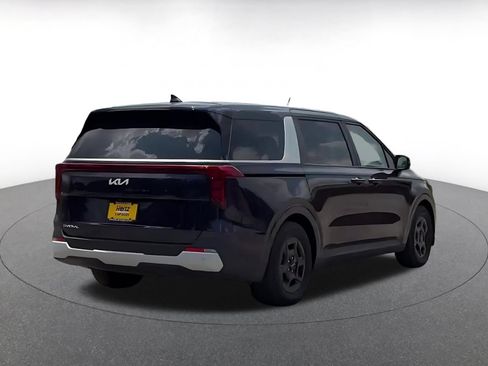 Used 2026 Kia Carnival FWD image 13