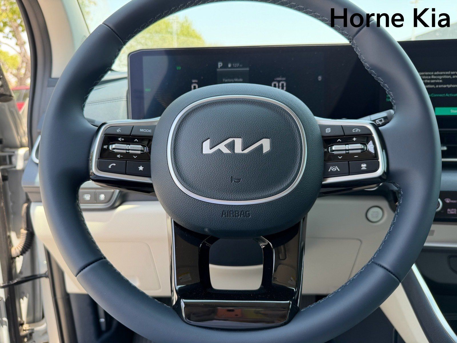 New 2026 Kia Carnival EX FWD image 12