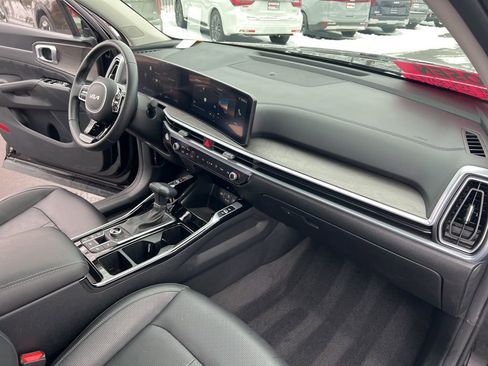 Certified 2024 Kia Sorento SX image 23
