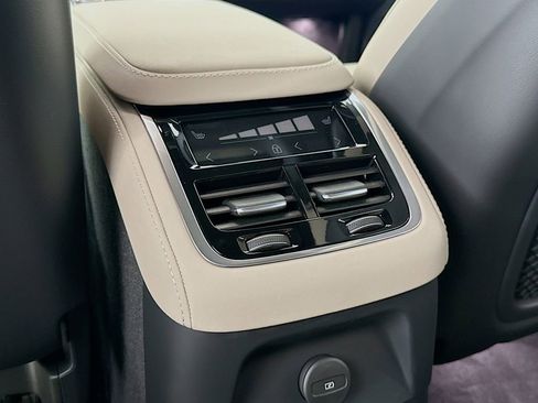 New 2026 Volvo XC90 T8 Plus w/ Protection Package Premier image 27