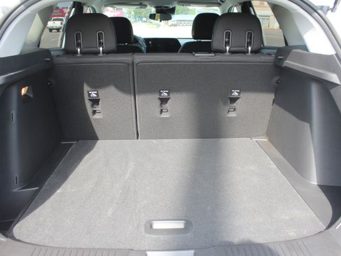 Used 2025 Chevrolet Trax LS w/ LS Convenience Package image 6