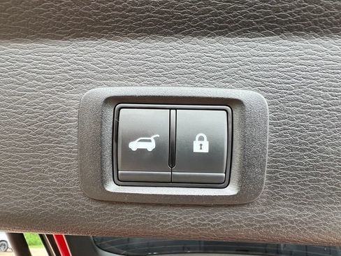 Used 2025 Mitsubishi Outlander SE AWD/4WD image 19