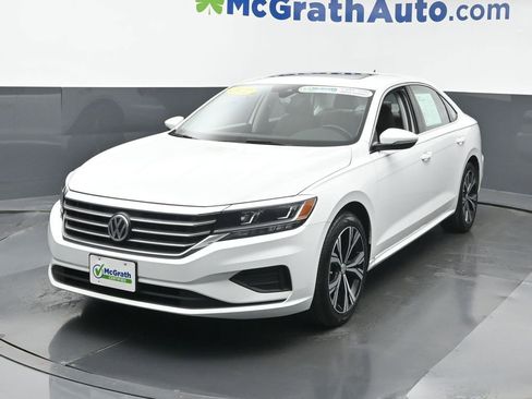 Used 2022 Volkswagen Passat 2.0T SE image 19