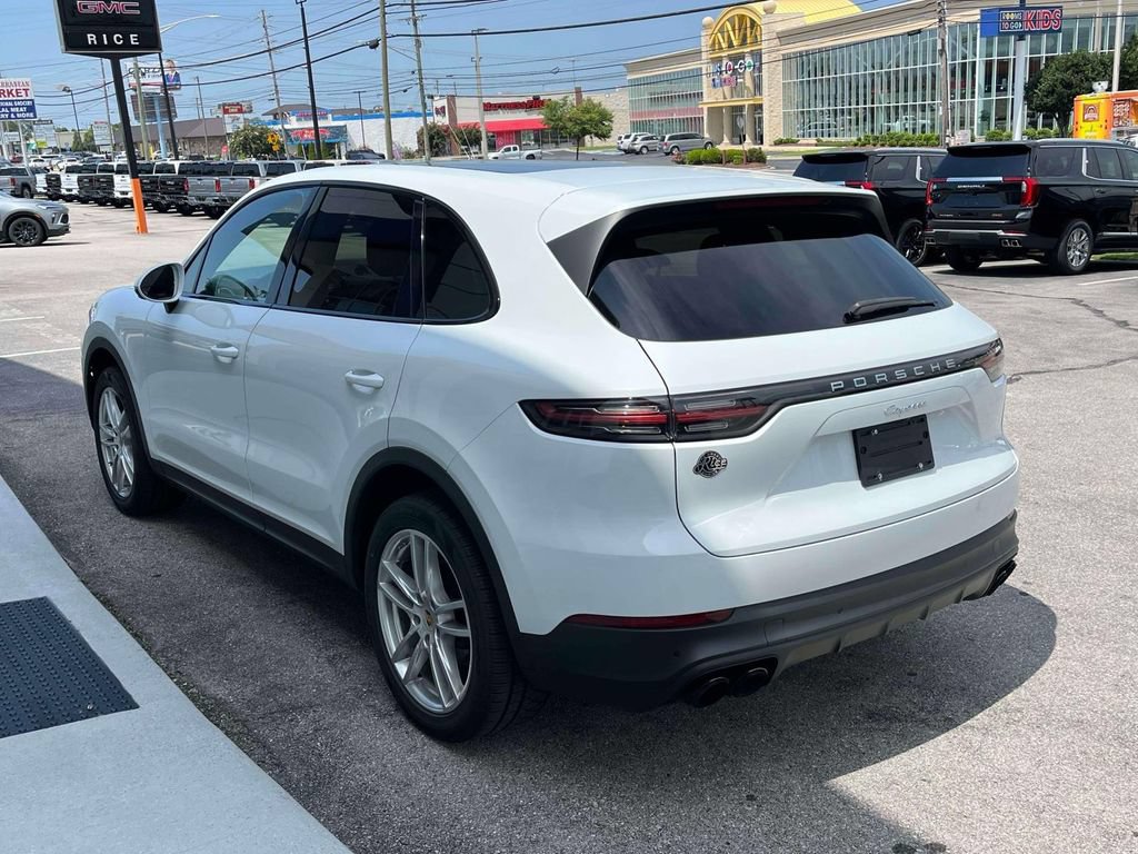 Used 2021 Porsche Cayenne AWD/4WD image 5
