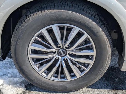 Used 2024 Nissan Armada SL w/ Captain's Chairs Package image 11