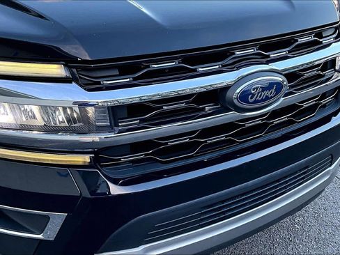 Certified 2023 Ford Expedition Limited image 29