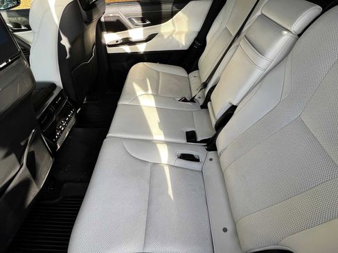 Used 2022 Lexus LX 600 4WD w/ Appearance Package image 31