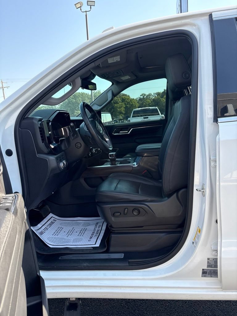 Used 2023 GMC Sierra 1500 SLT w/ SLT Convenience Package AWD/4WD image 11