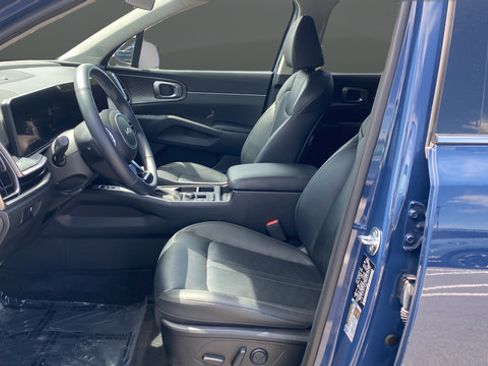 Used 2024 Kia Sorento S w/ Panoramic Sunroof Package AWD/4WD image 9