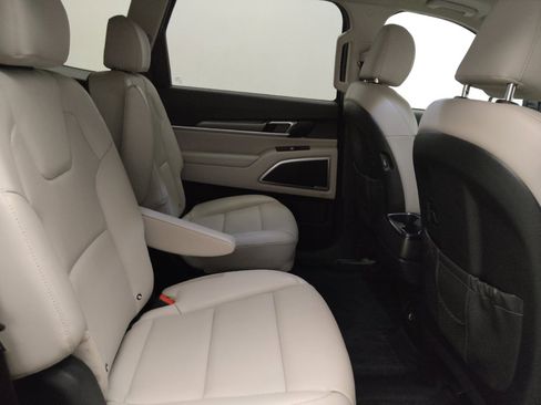 Used 2021 Kia Telluride S AWD/4WD image 19