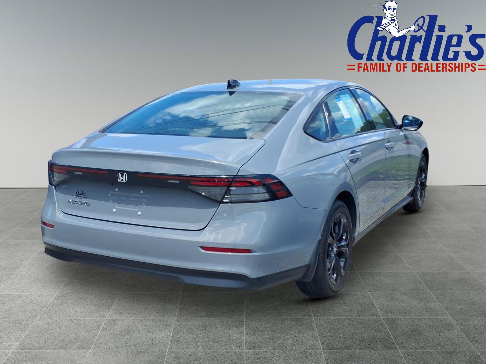 Used 2025 Honda Accord SE image 4