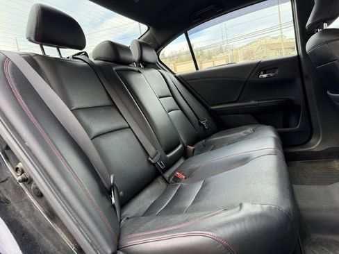 Used 2017 Honda Accord Sport Special Edition image 29