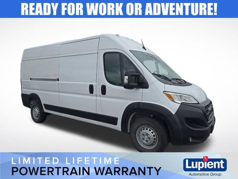 Used 2025 RAM ProMaster 2500 w/ Convenience Group FWD image 1