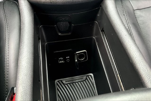 Used 2016 Chrysler 200 C FWD image 15