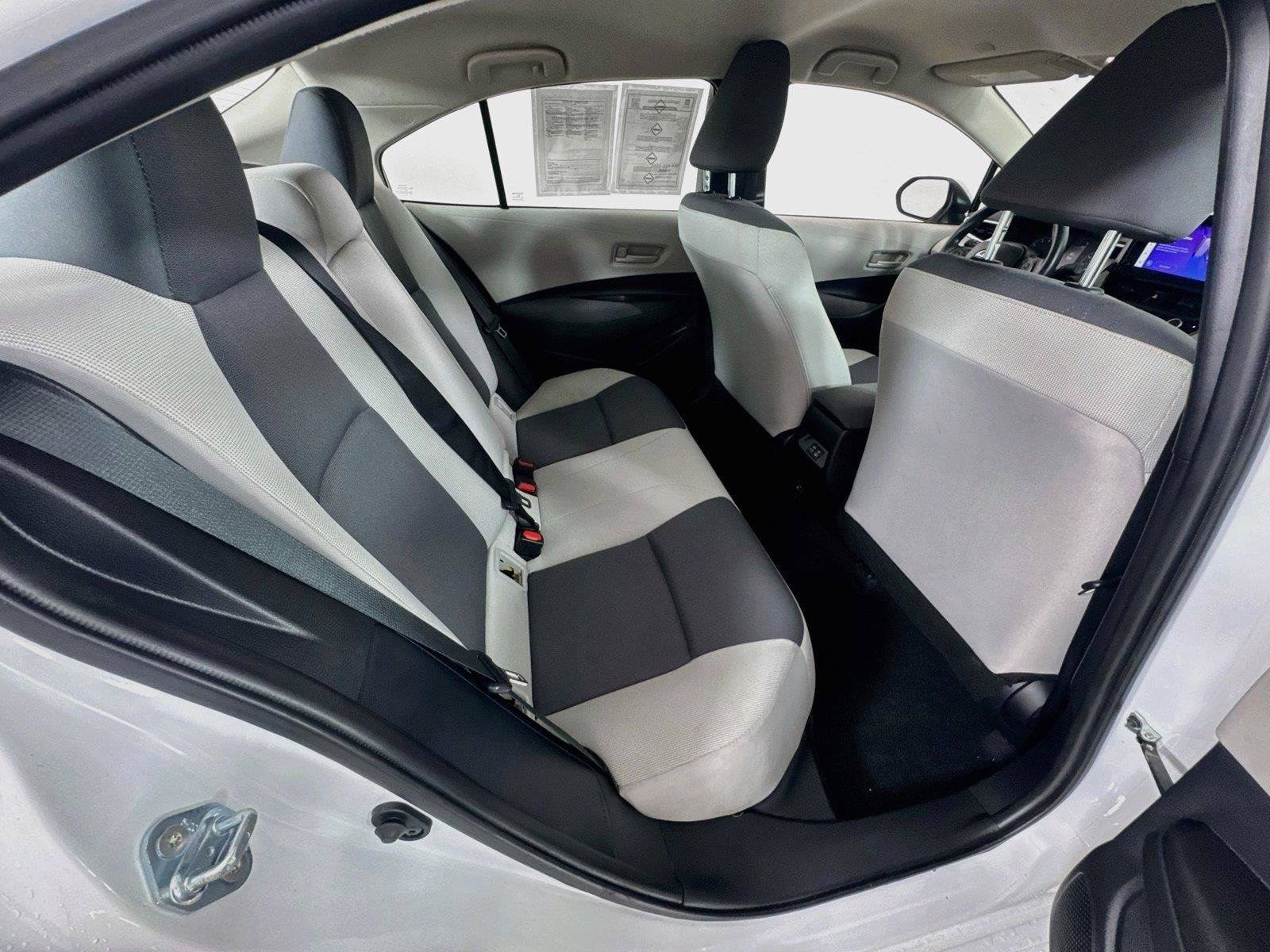 Used 2025 Toyota Corolla LE FWD image 24