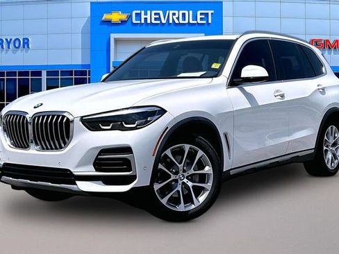 Used 2022 BMW X5 sDrive40i w/ Premium Package RWD image 3