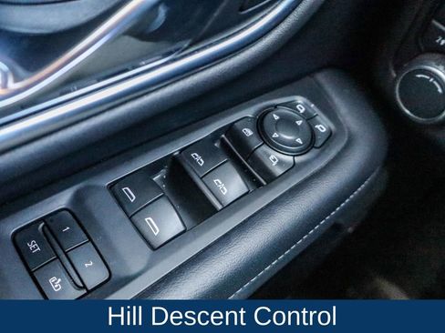 Used 2021 Chevrolet Tahoe Z71 w/ Luxury Package image 19