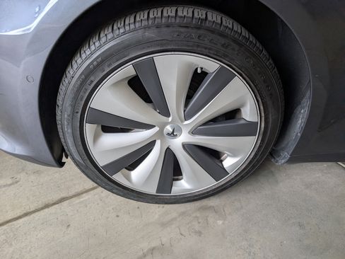 Used 2020 Tesla Model S Long Range Plus image 13