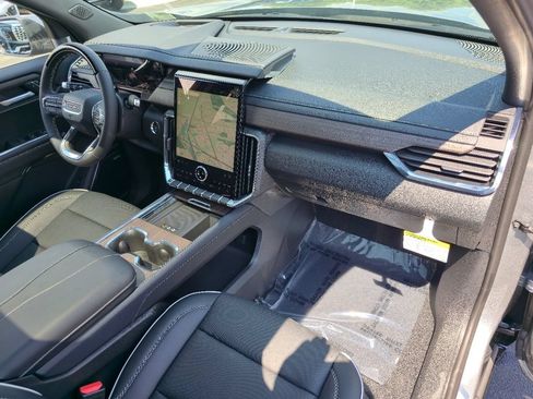 New 2026 GMC Acadia Denali w/ Super Cruise Package AWD/4WD image 29
