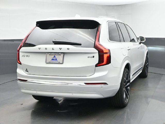 New 2027 Volvo XC90 B5 Plus AWD/4WD image 8