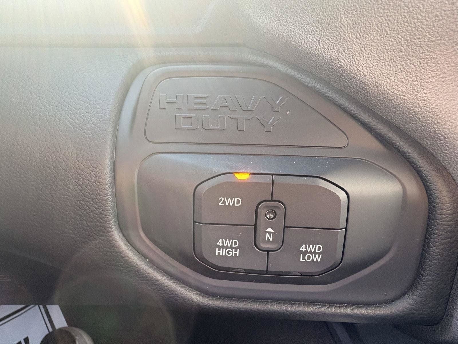 New 2026 RAM 3500 Big Horn AWD/4WD image 29