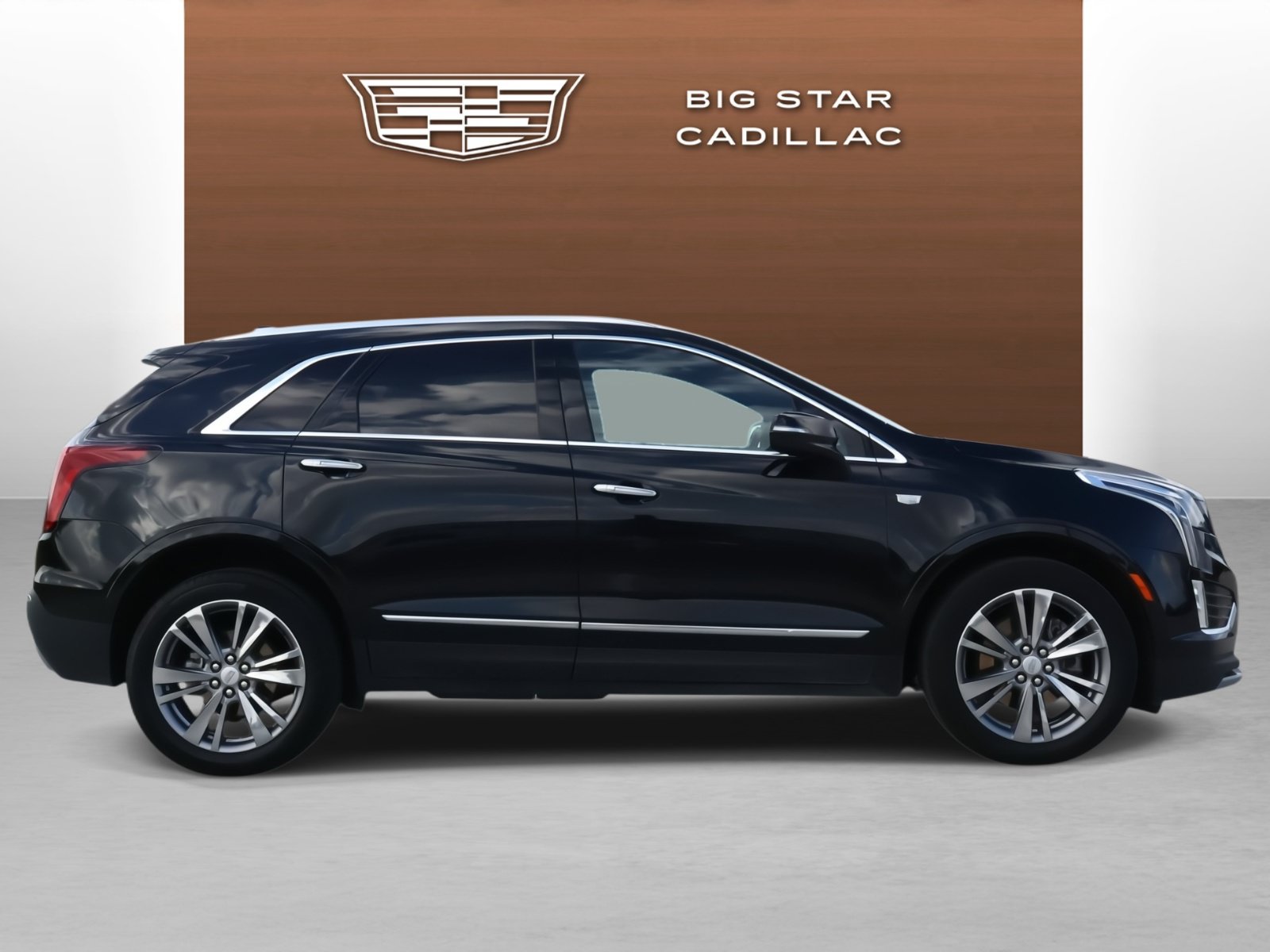 Certified 2024 Cadillac XT5 Premium Luxury AWD/4WD image 6