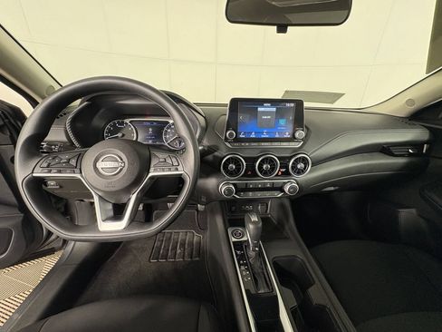 Used 2024 Nissan Sentra SV FWD image 7