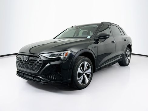 Used 2024 Audi Q8 e-tron Premium AWD/4WD image 3
